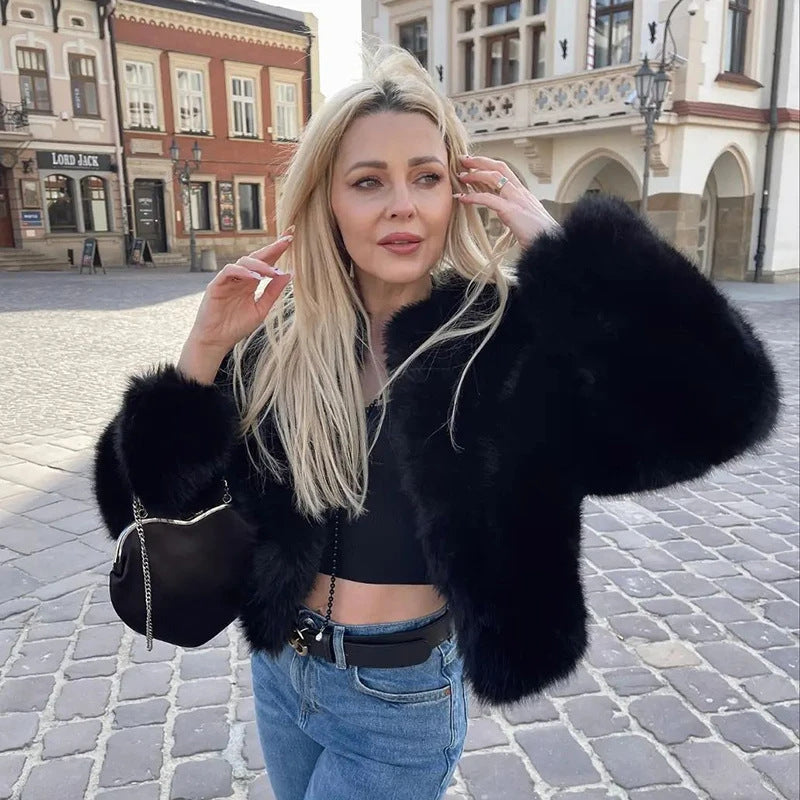 Short soft jacket for women in faux fur with voluminous sleeves Lune London