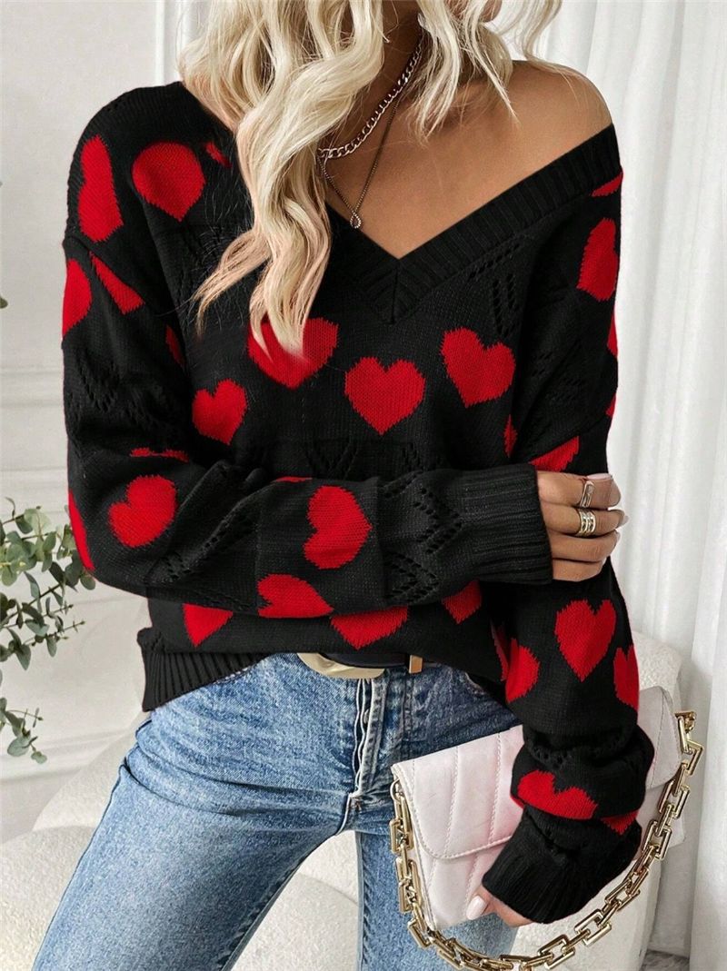 Women’s plush sweater with heart-shaped pattern and V-neck Lune London