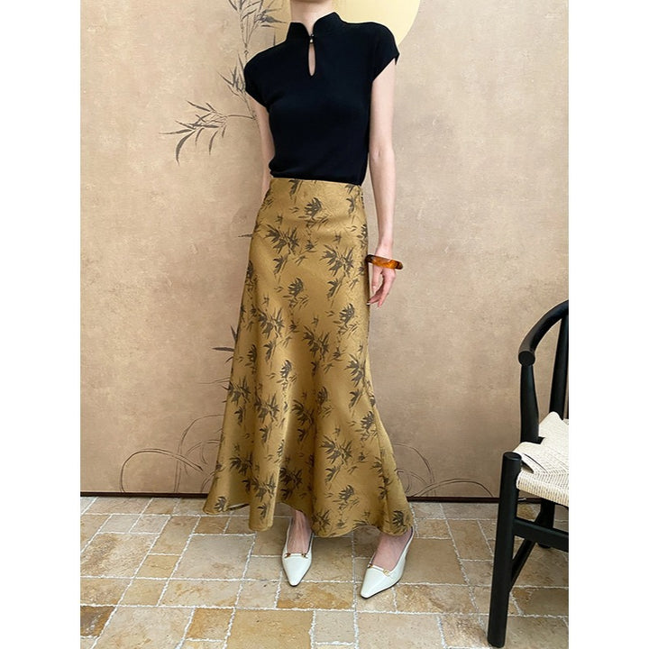 Women's Elegant Maxi Skirt with Floral Design and Flowing Cut Chic & Stil
