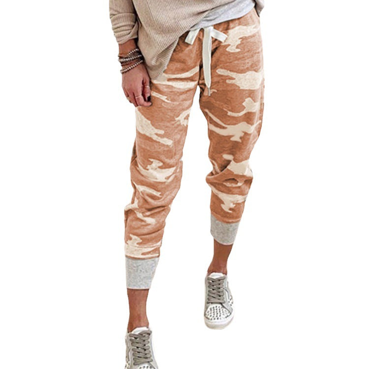 Comfortable cargo pants for women with elastic waist and side pockets Lune London
