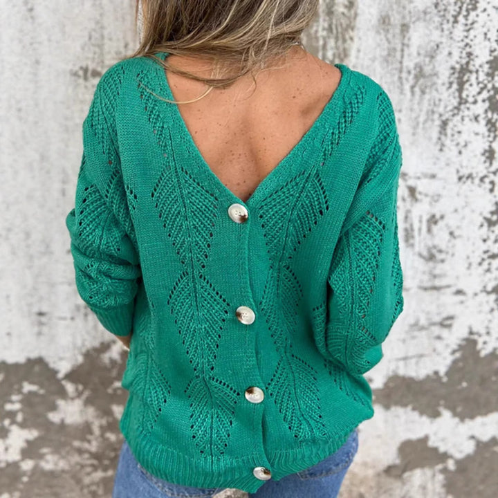 Veste en tricot pour femmes avec encolure en V et boutons décoratifs Lune London