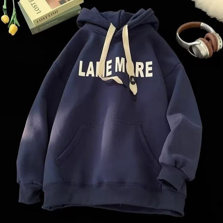 Women's hoodie with modern lettering and exclusive design Chic & Stil