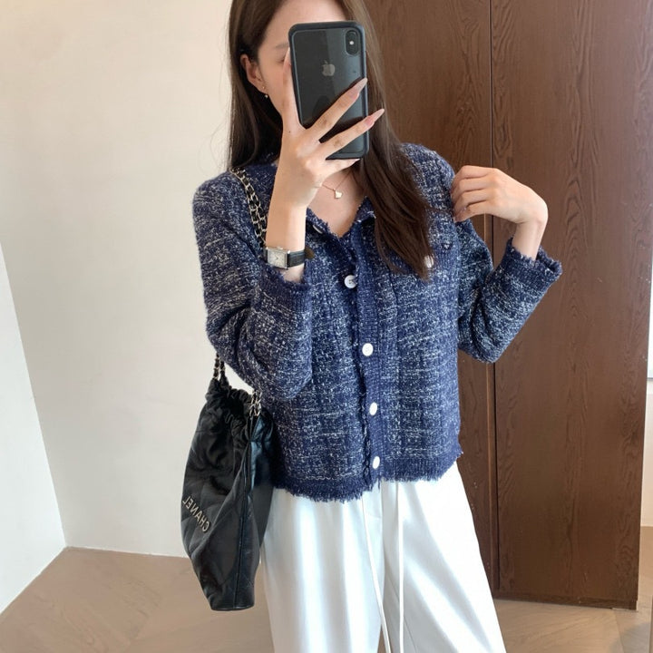 Cardigan pour femmes avec fermeture à boutons pleine et design élégant Chic & Stil