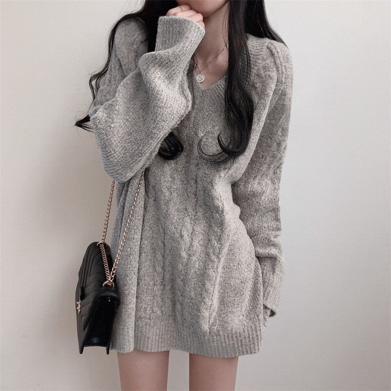 Pull en tricot pour femmes grand avec col en V et grand motif en câble Chic & Stil