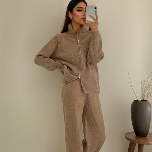 Cardigan élégant pour femme avec fermeture éclair et pantalons assortis Chic & Stil