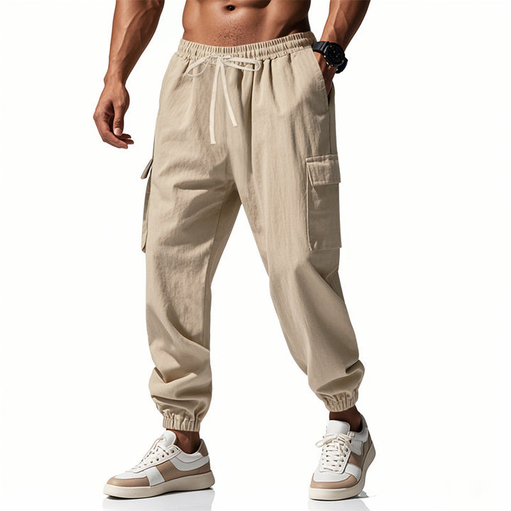 Comfortable cargo pants for men with an elastic waistband and practical side pockets Lune London