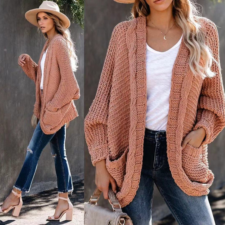 Thick knitted jacket for women with casual contours and large pockets Lune London