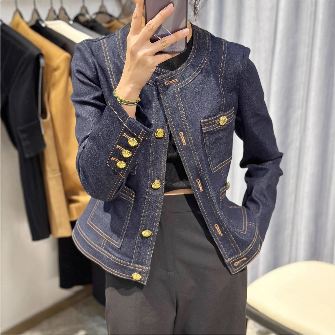 Veste en denim de mode pour femmes avec boutons dorés Chic & Stil