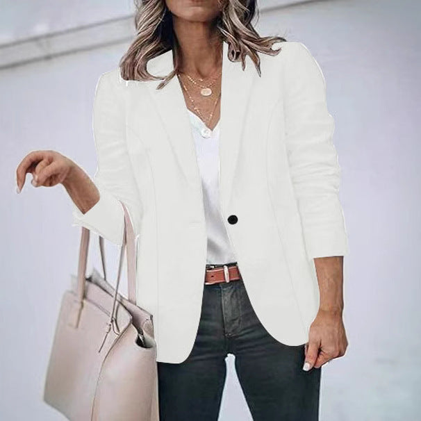 Ladies elegant blazer jacket with fitted cut and discreet pockets Lune London