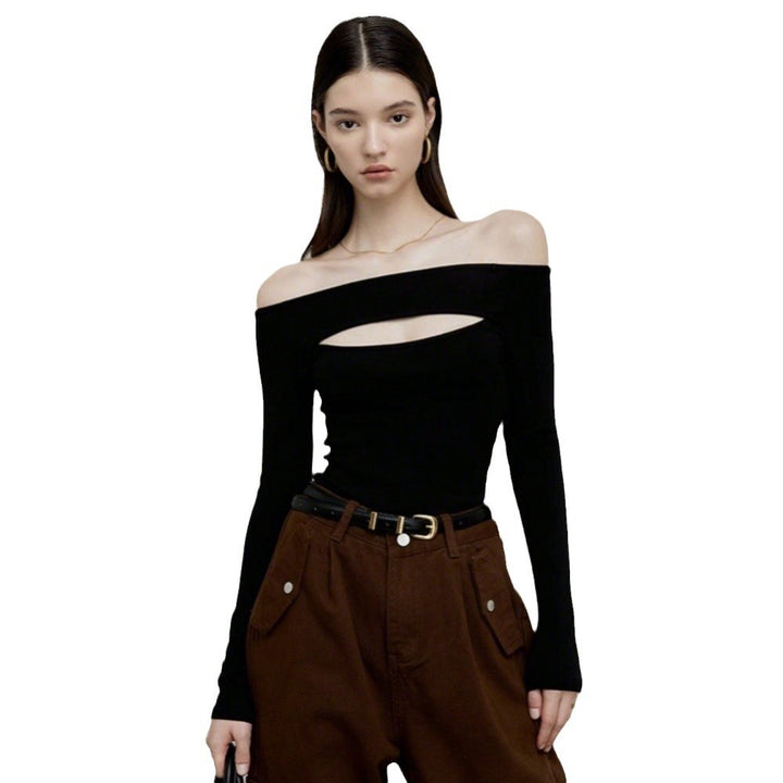 Top ajusté pour femmes avec encolure asymétrique et manches longues Chic & Stil