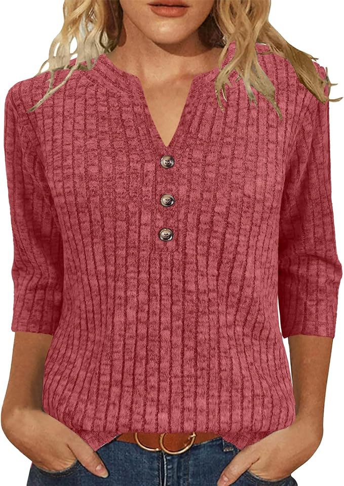 Pull en tricot féminin avec fermeture à boutons décoratifs et motif côtelé moderne Chic & Stil
