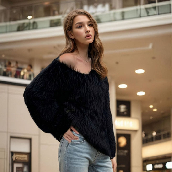 Ladies comfortable knitted sweater with a breathable structure Lune London