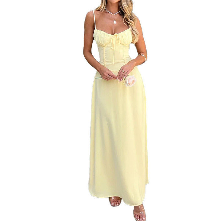 Robe maxi pour femme avec des bretelles spaghetti ajustables et un joli ruche Chic & Stil
