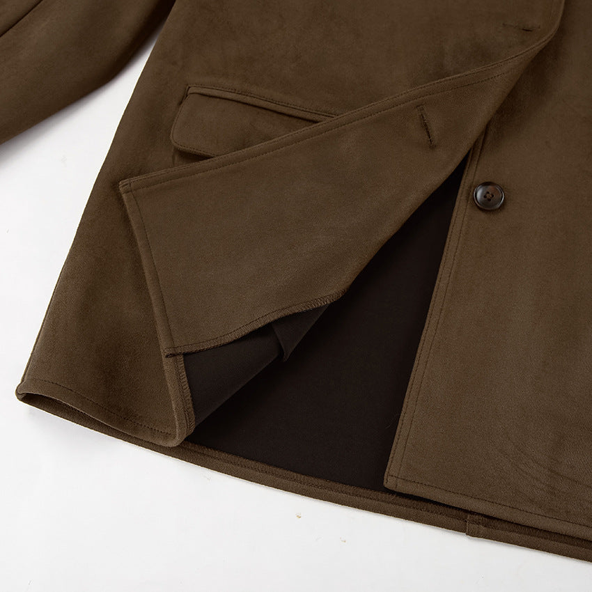 Oversized blazer for women with an elegant cut and practical pockets Lune London
