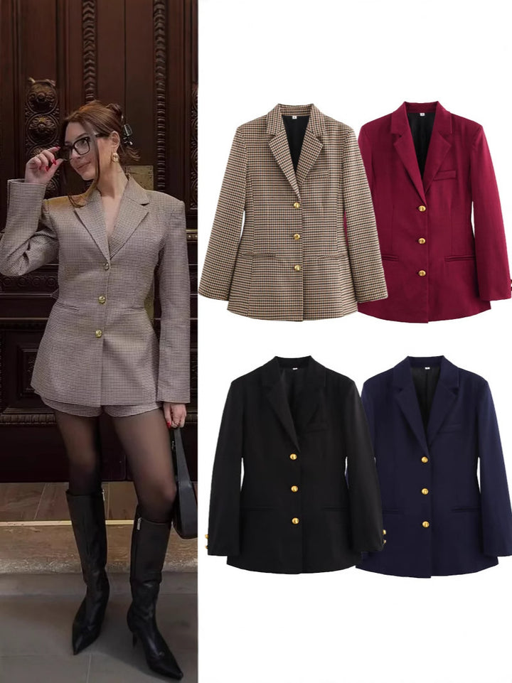 Plaid blazer for women with gold buttons and practical pockets Lune London