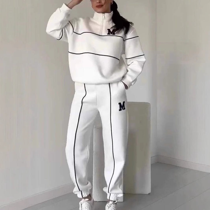 Sporty lounge suit for women with high collar and elastic waist Lune London