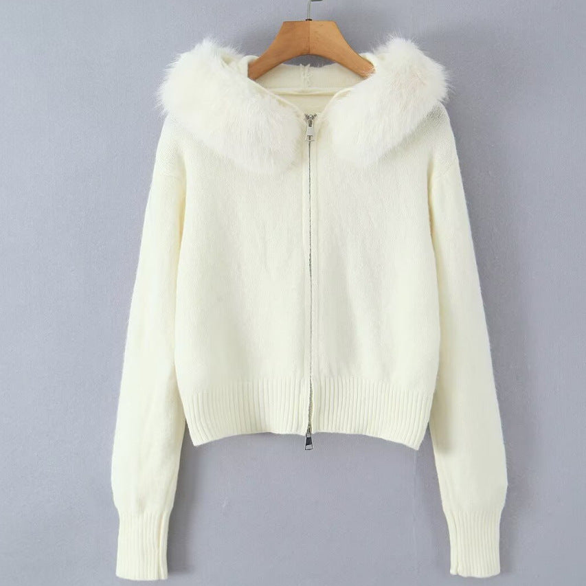 Women's knit cardigan with luxurious faux fur collar and zipper Lune London