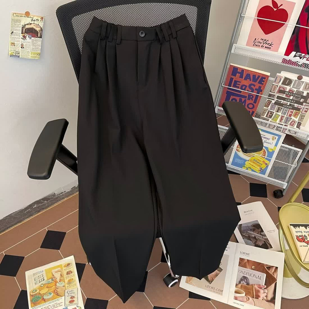 Pantalon élégant pour femmes taille haute avec plis et jambes larges Chic & Stil