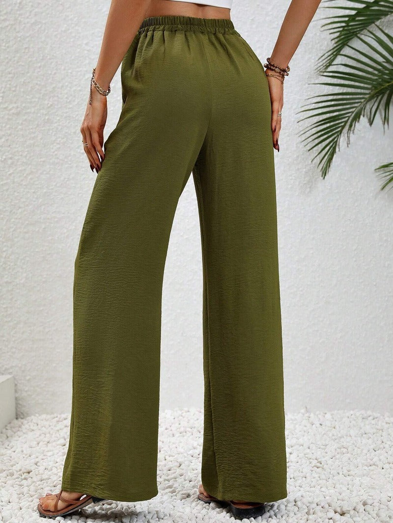 Casual palazzo pants for women with elastic waistband and practical pockets Lune London