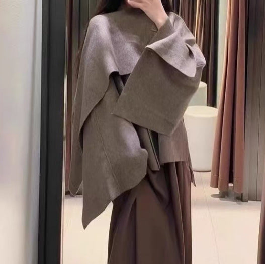 Lune London | Ladies' cozy knit poncho with refined draping