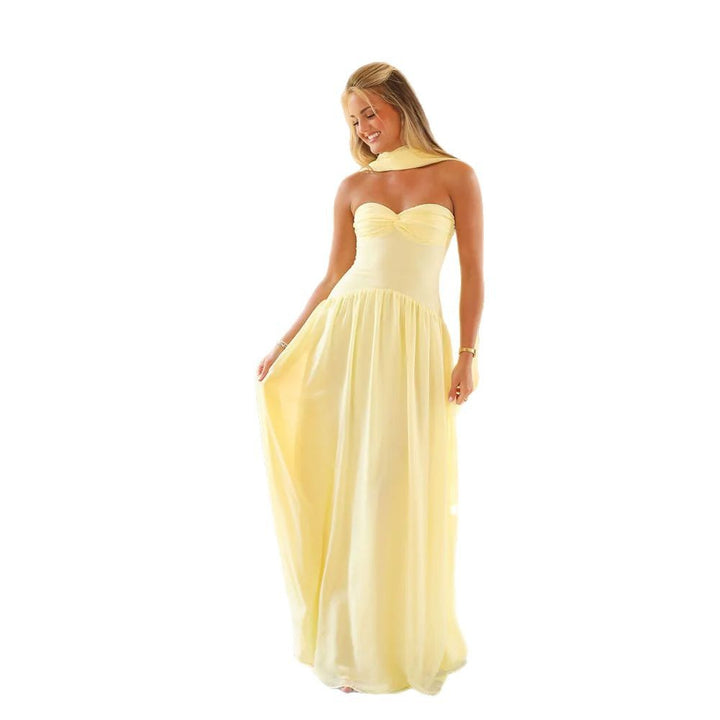Maxi dress for women with an elegant lace-up bodice and a flowy skirt Lune London