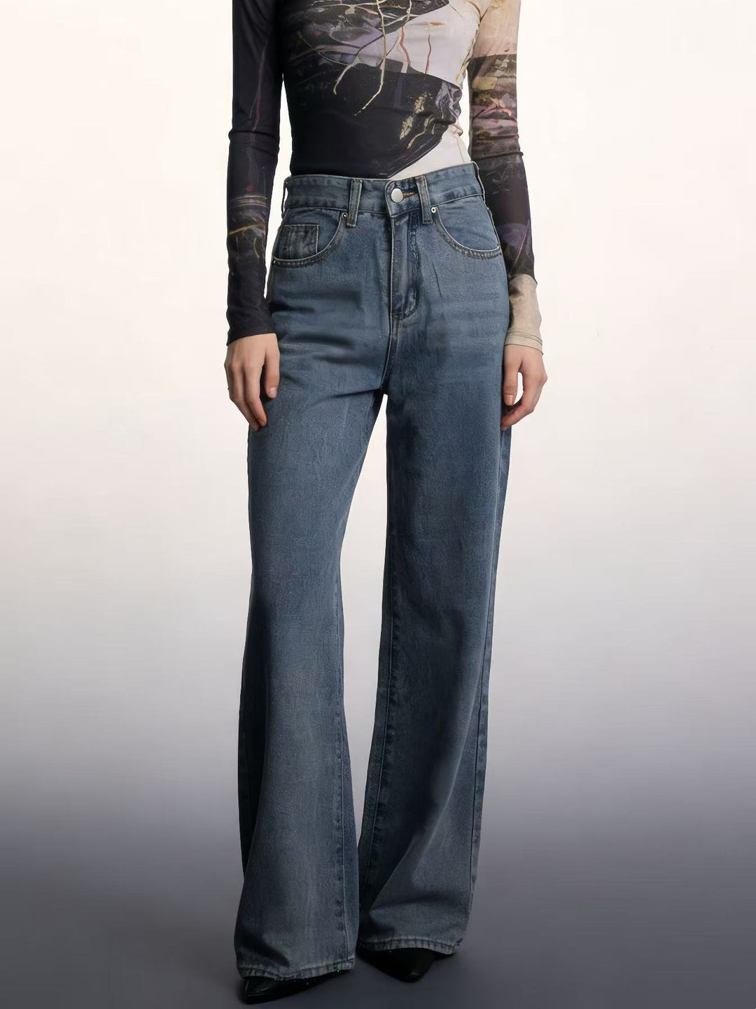 Women's Wide High-Waist Jeans with Special Stitching Details Lune London