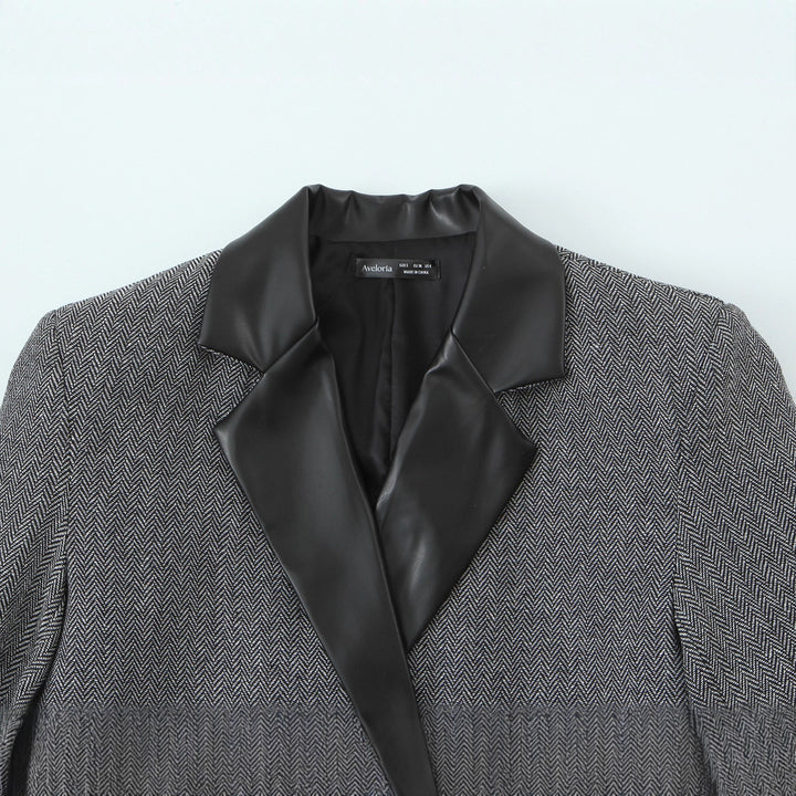 Women's fashion blazer with double row of buttons and elegant lapels Lune London