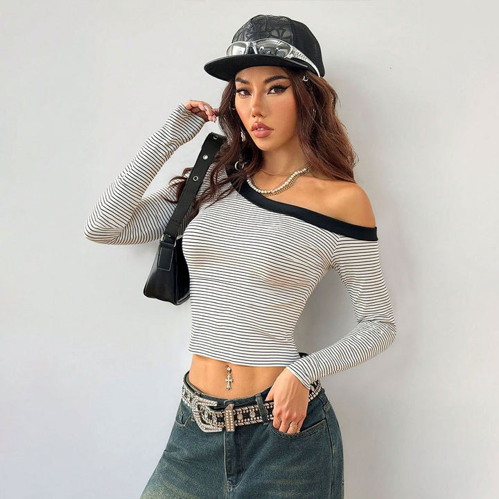 Chemisier à manches longues sans épaules pour femmes avec design rayé Chic & Stil