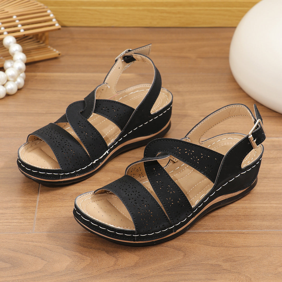 Comfortable sandals for women with adjustable foot straps Lune London