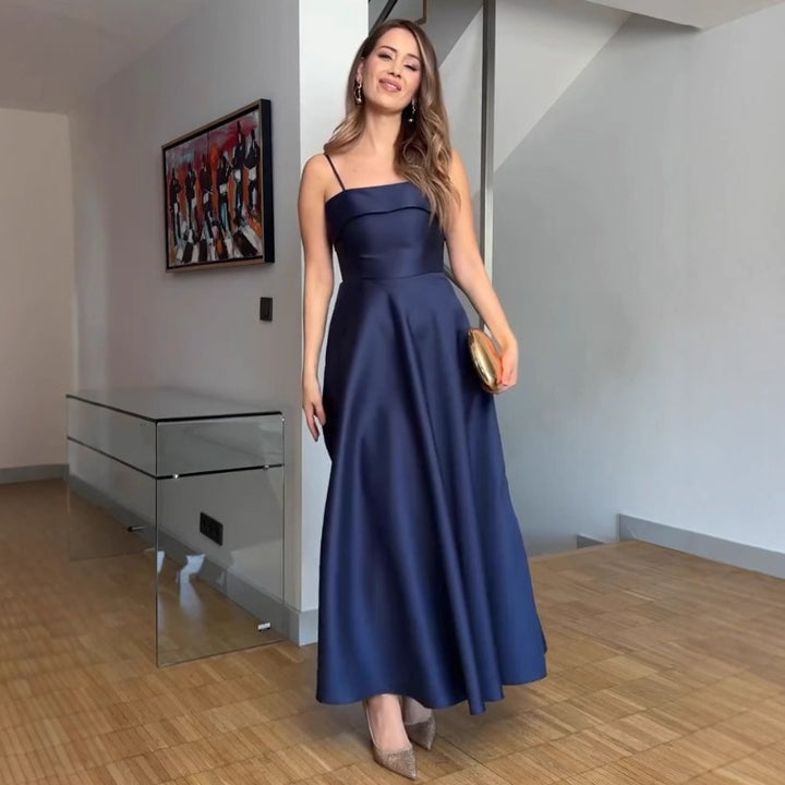 Elegant evening dress for women with a strapless design and a voluminous skirt Lune London
