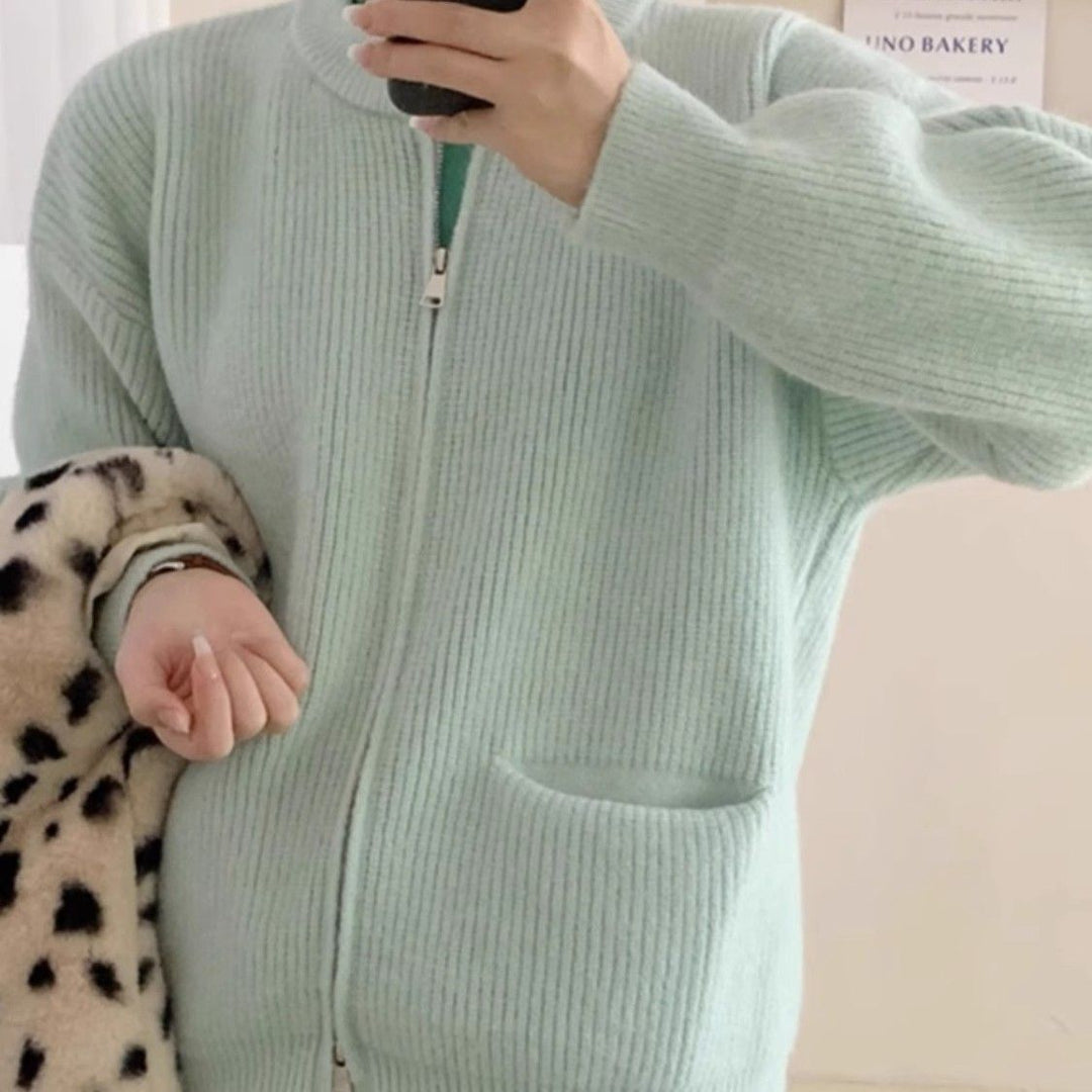Cardigan en tricot confortable pour femmes avec col haut Chic & Stil