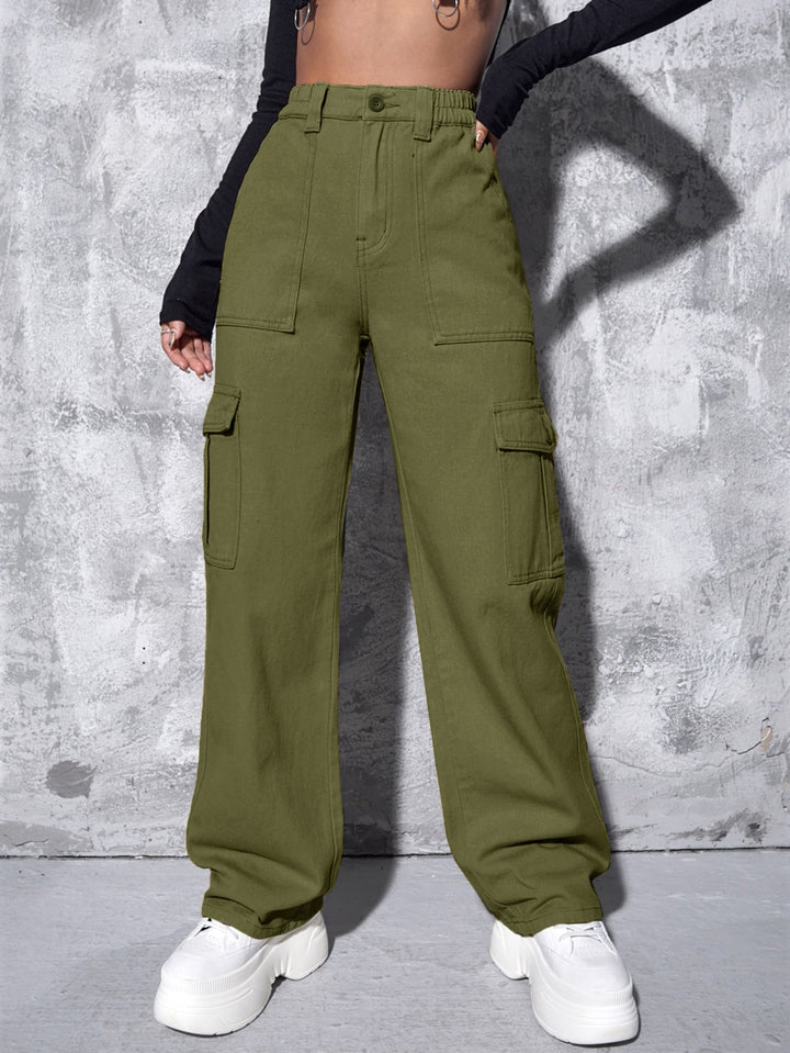 Casual style cargo pants for women with practical side pockets Lune London
