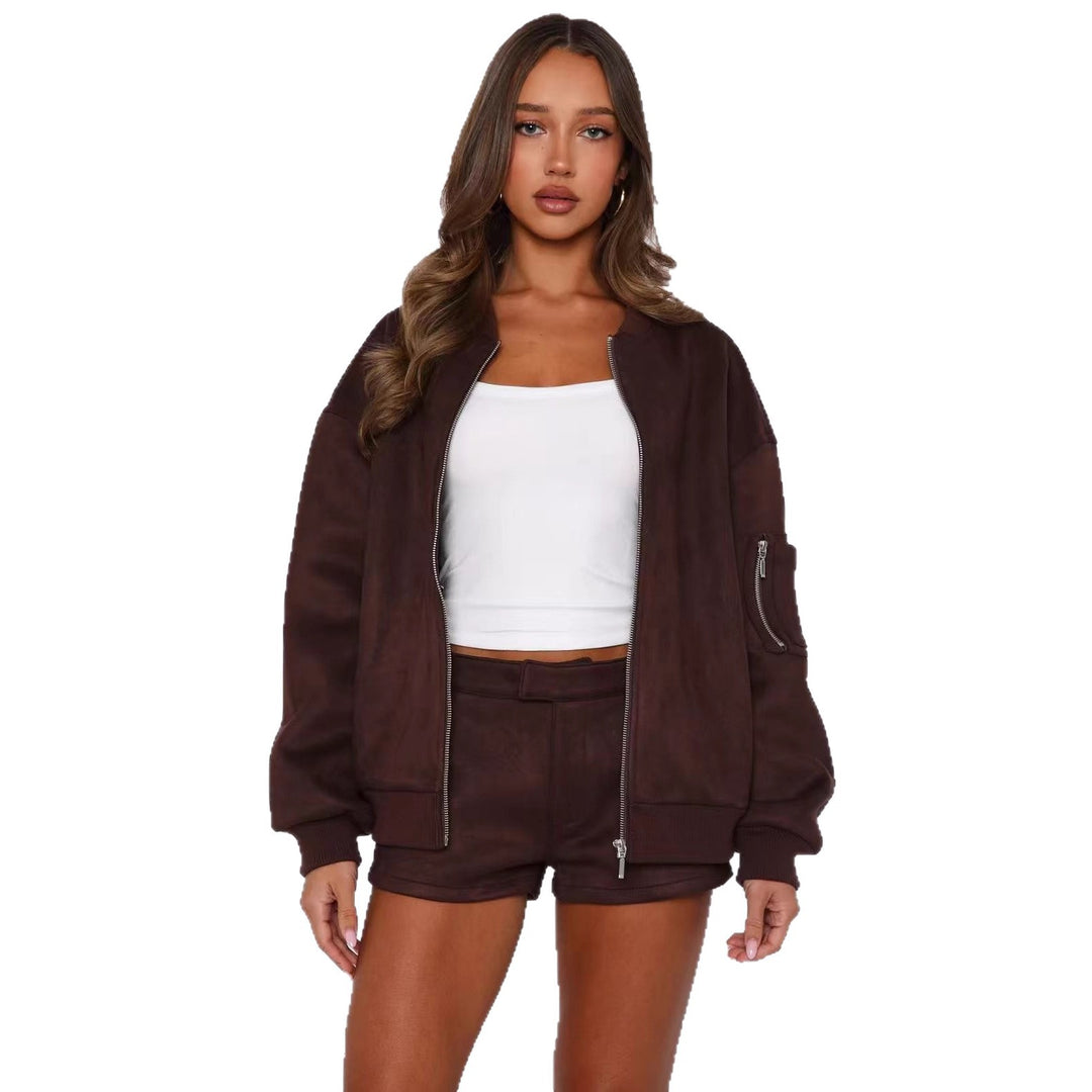 Stylish women's sports set with zip closure and relaxed fit Lune London