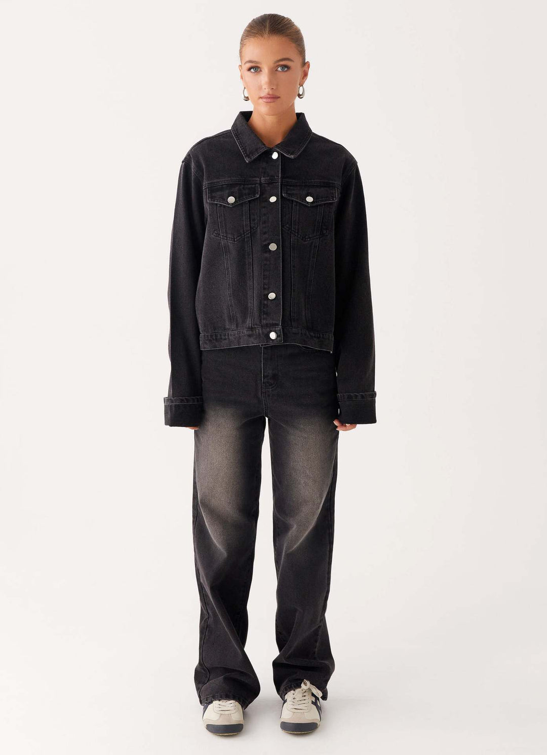 Women trendy denim jacket in casual cut with patch pockets and button details Lune London