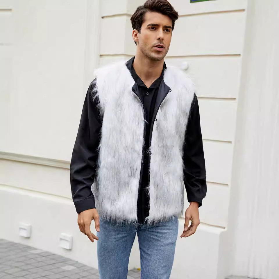 Men's faux fur vest with modern cut and practical pockets Lune London