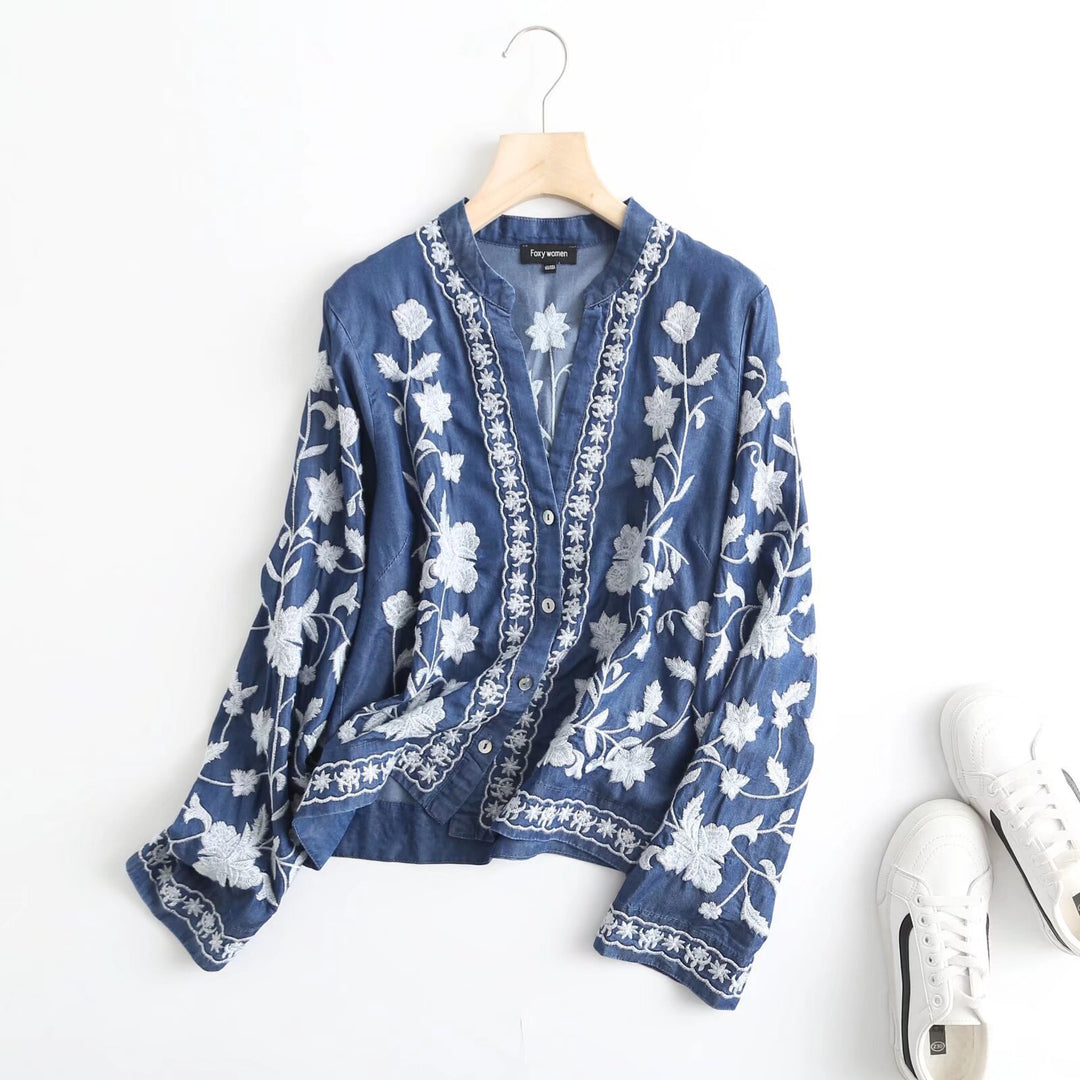 Vintage embroidered blouse for women with elegant collar and snap button closure Lune London