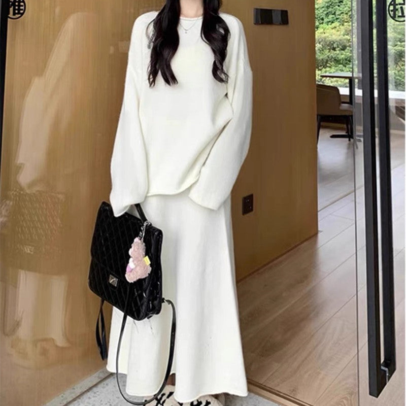Casual knitted dress for women with an elegant off-the-shoulder design and soft material Lune London