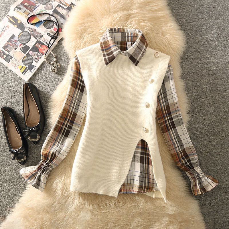 Knitted vest for women with an elegant V-neck and Lune London button details