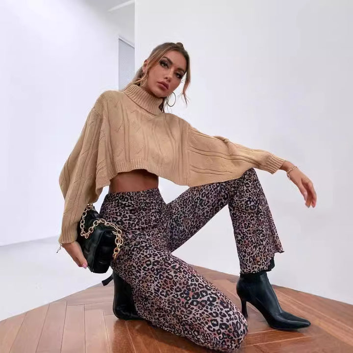 Ladies cropped turtleneck in chunky knit Lune London