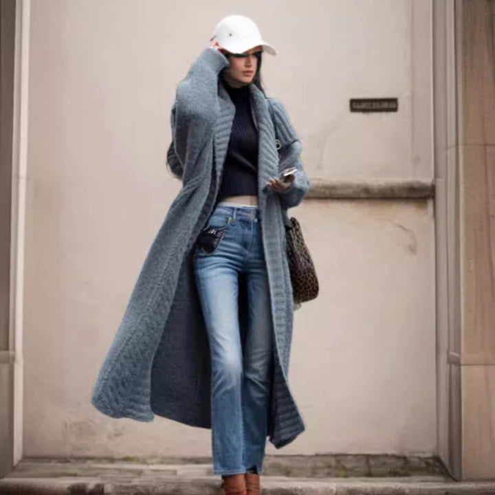Oversized knitted coat for women with voluminous sleeves and elegant lapel Lune London