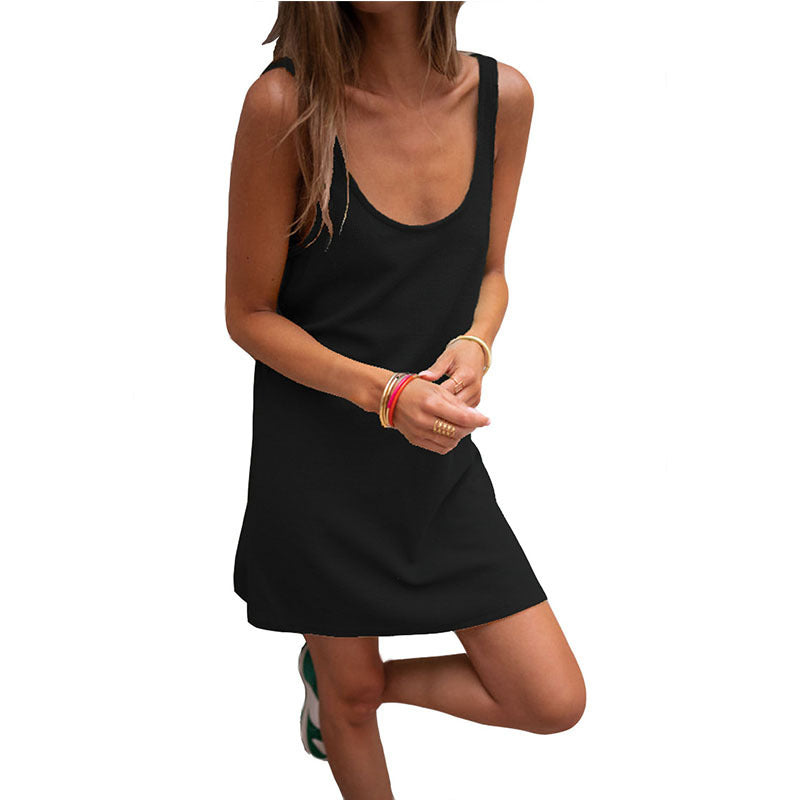 Casual summer dress for women with plunging neckline and light fabric Lune London