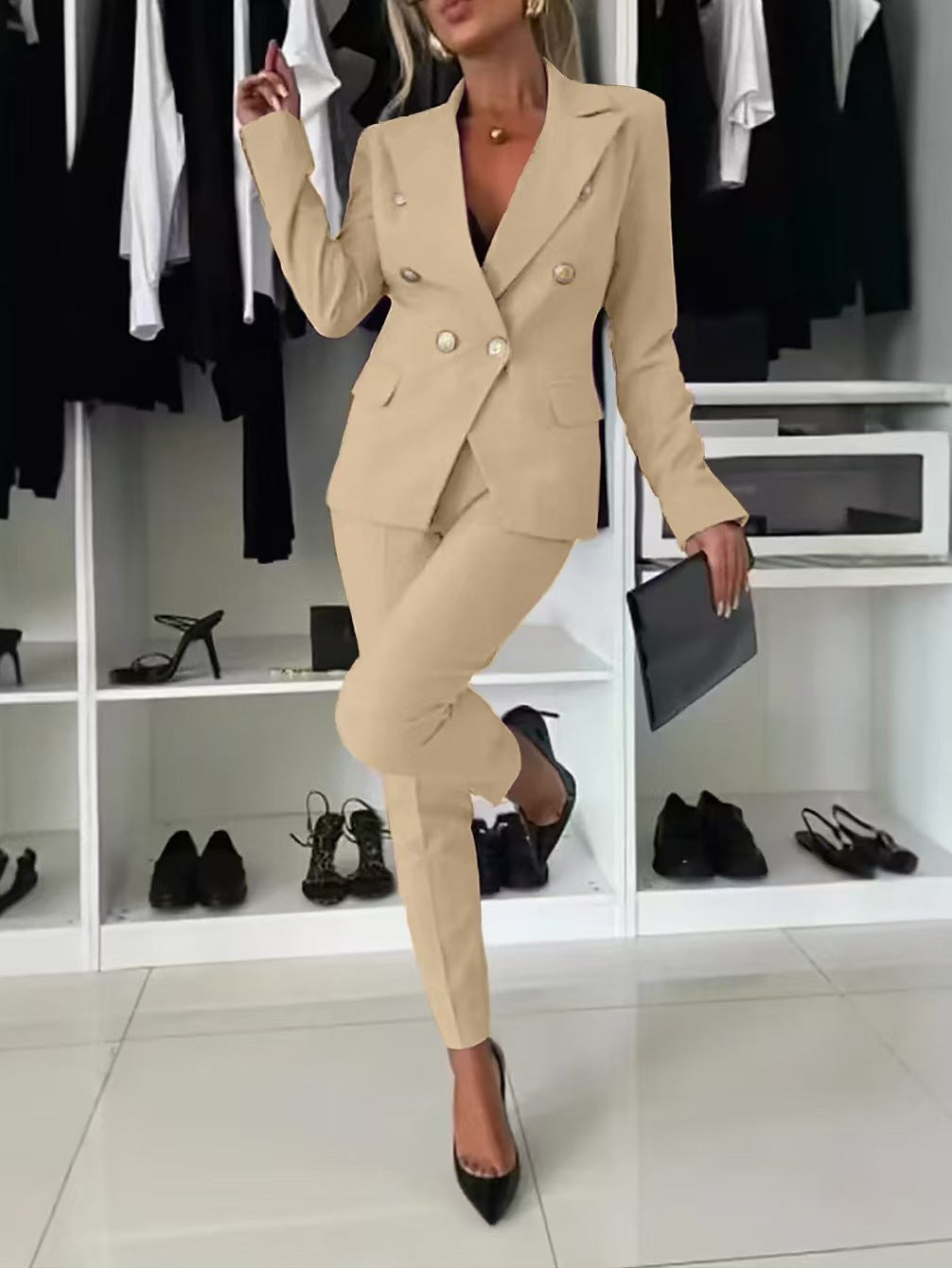 Ensemble de costume élégant pour femmes avec patte à double bouton et coupe ajustée Chic & Stil