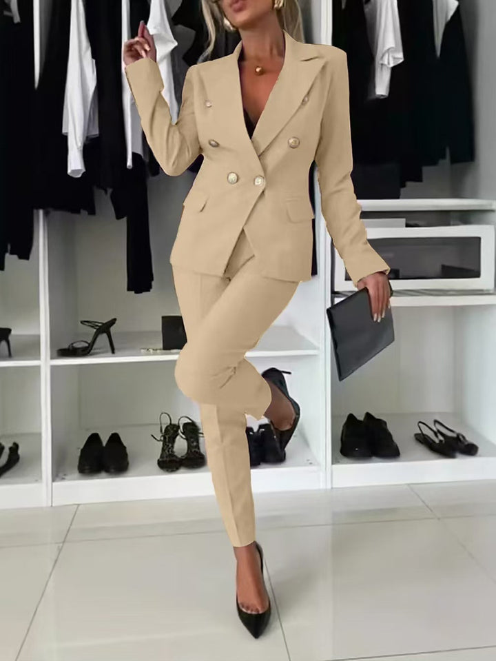 Ensemble de costume élégant pour femmes avec patte à double bouton et coupe ajustée Chic & Stil