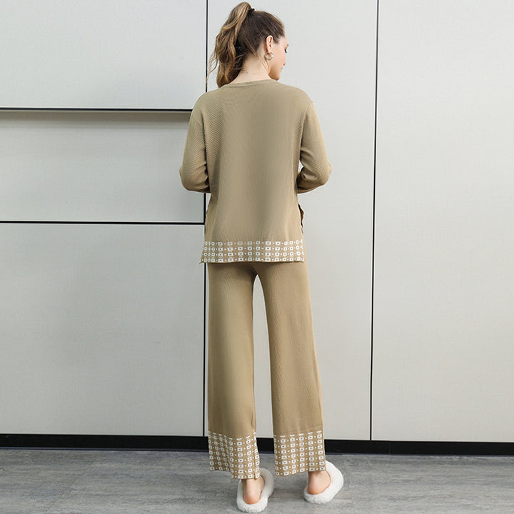 Lune London elegant knitted loungewear set for women with decorative contrasting finishes