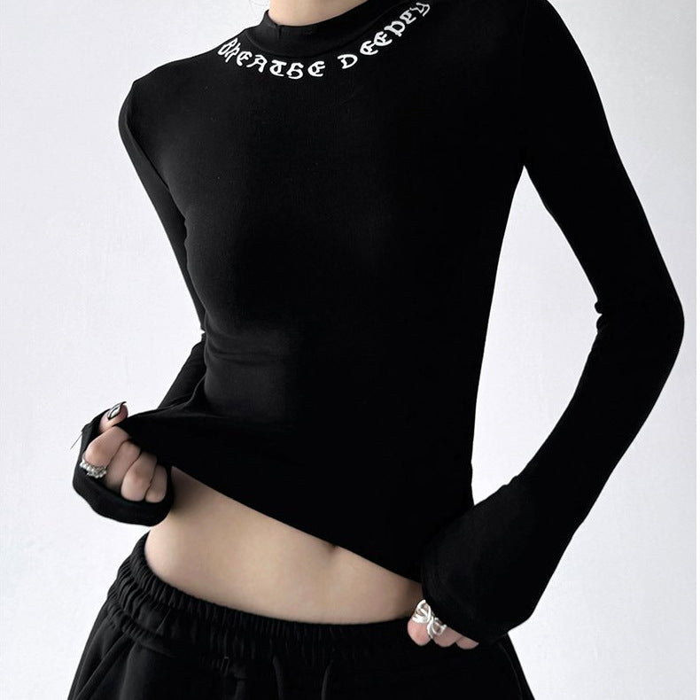 Women's fitted long sleeve shirt with high collar and stylish lettering Chic & Stil