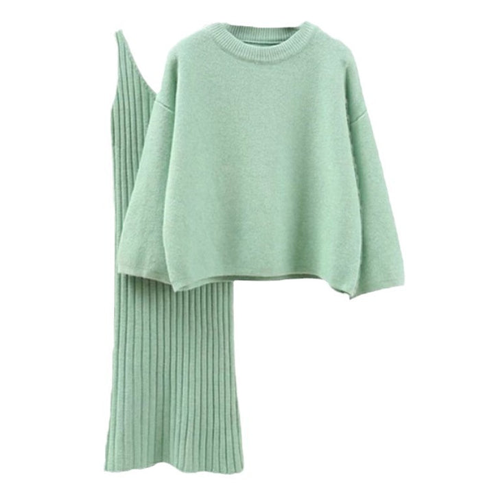 Women’s fashionable knitted set with a comfortable oversized sweater and a chic fitted dress.