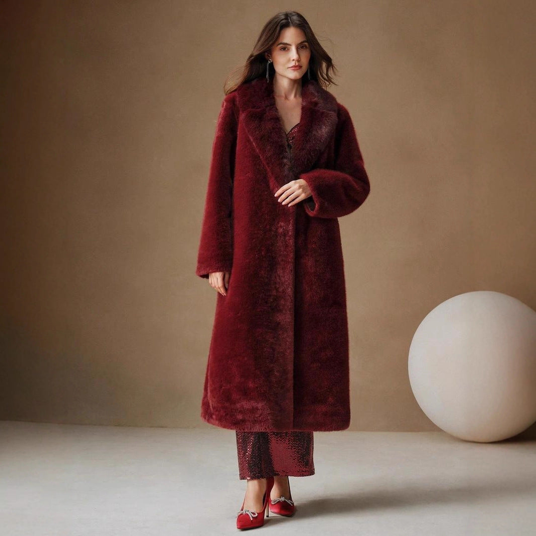 Luxury faux fur coat for women with elegant collar Lune London