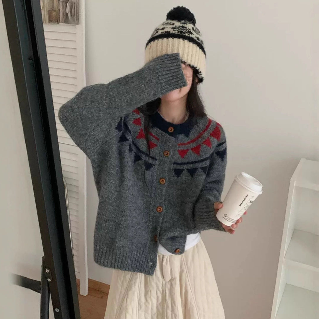 Chunky knit cardigan for women with elaborate colorful pattern and comfortable button closure Lune London