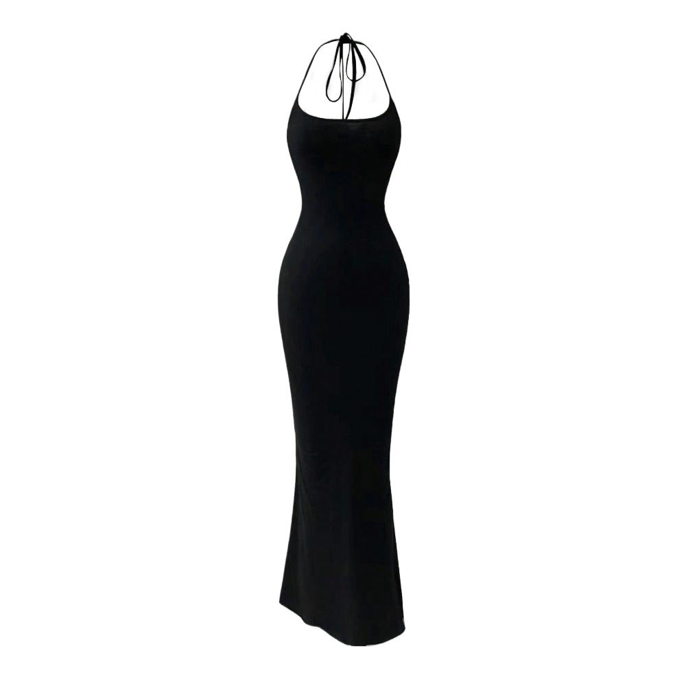Robe maxi ajustée pour femmes avec design halter et coupe slim Chic & Stil