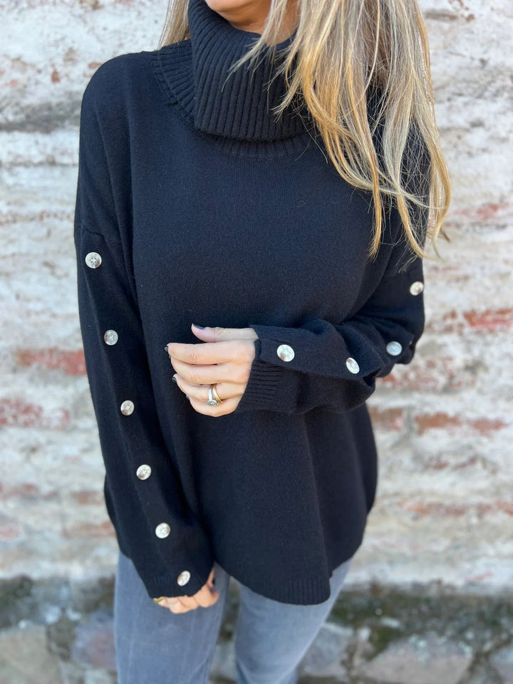 Pull femme avec col roulé et détails de boutons décoratifs Chic & Stil